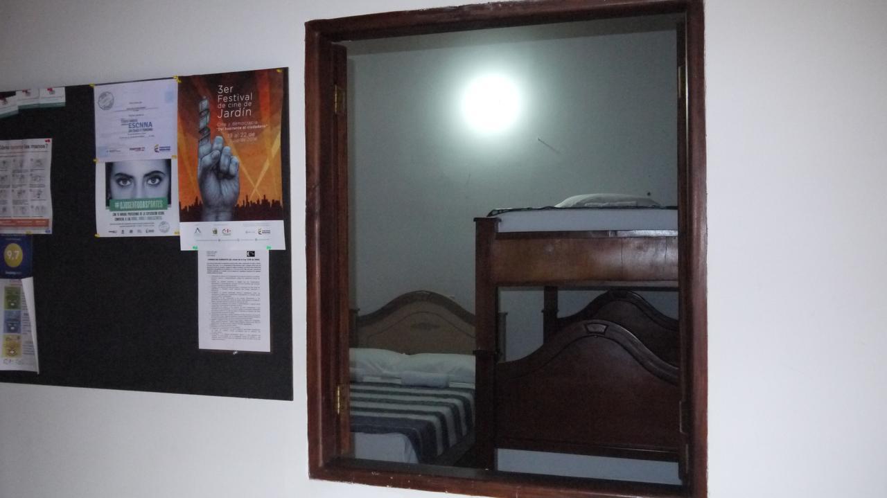 Hostal Naty Luna Jardín Dış mekan fotoğraf
