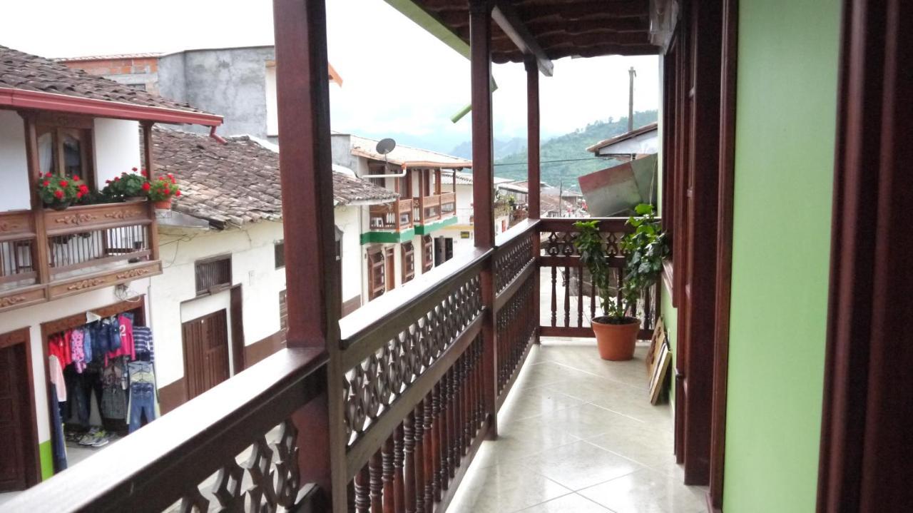 Hostal Naty Luna Jardín Dış mekan fotoğraf